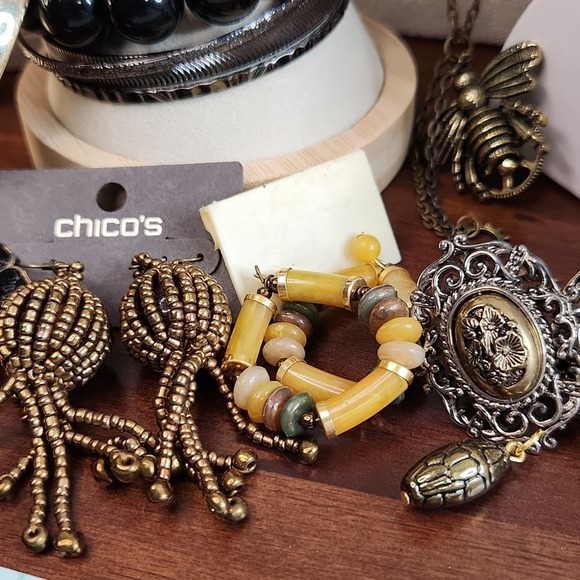 ****SOLD****Jewelry Lot 64. Vintage to Modern - Picture 6 of 16